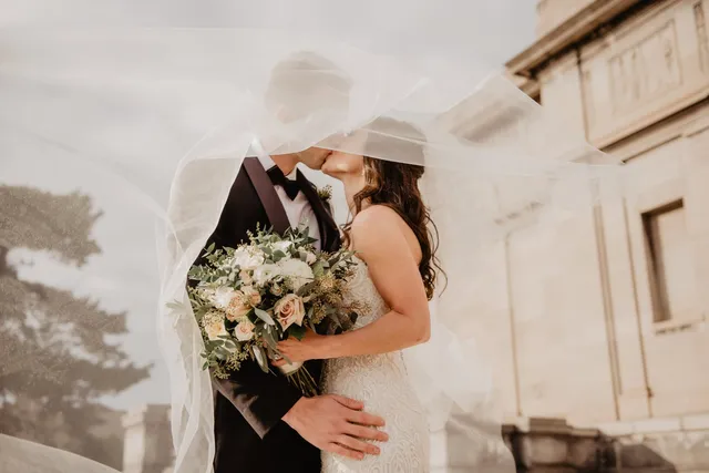 pexels-photo-2253870-640wedding